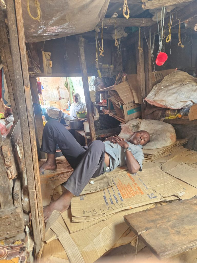 ‘Westerlingen hebben de klok, wij hebben de tijd’.